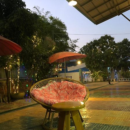 Por Chey Guesthouse Battambang Luaran gambar