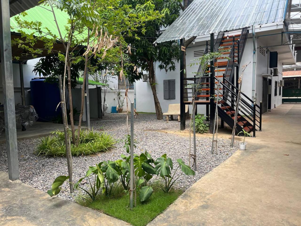Por Chey Guesthouse Battambang Luaran gambar